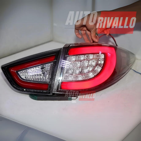 Hyundai IX35 2010-2013 Fari Posteriori LED Lightube Neri